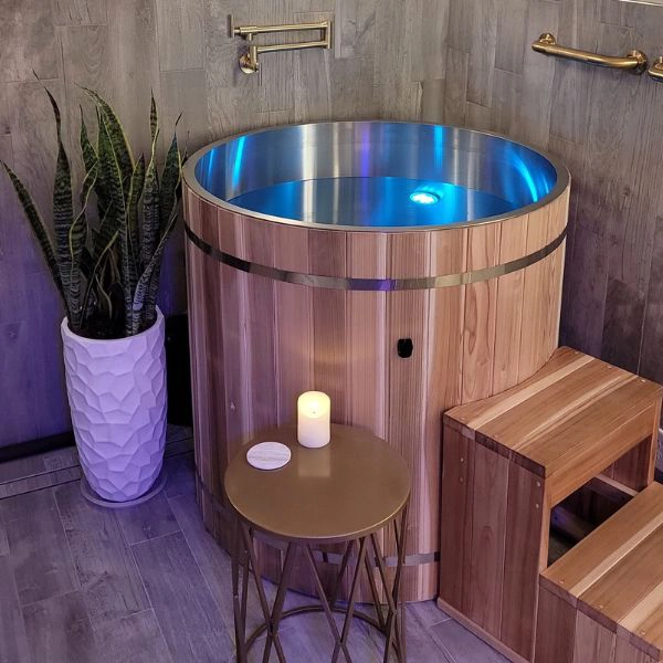 Cold plunge tub inside the private contrast therapy suite at Tranquil Radiance Spa
